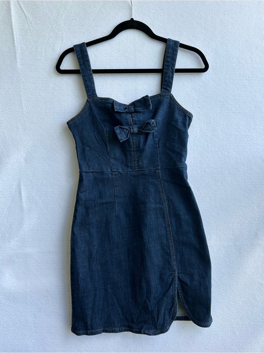 Mabel Dark Wash Denim Bodycon Mini Dress with Bow Accents Front Slit Small
